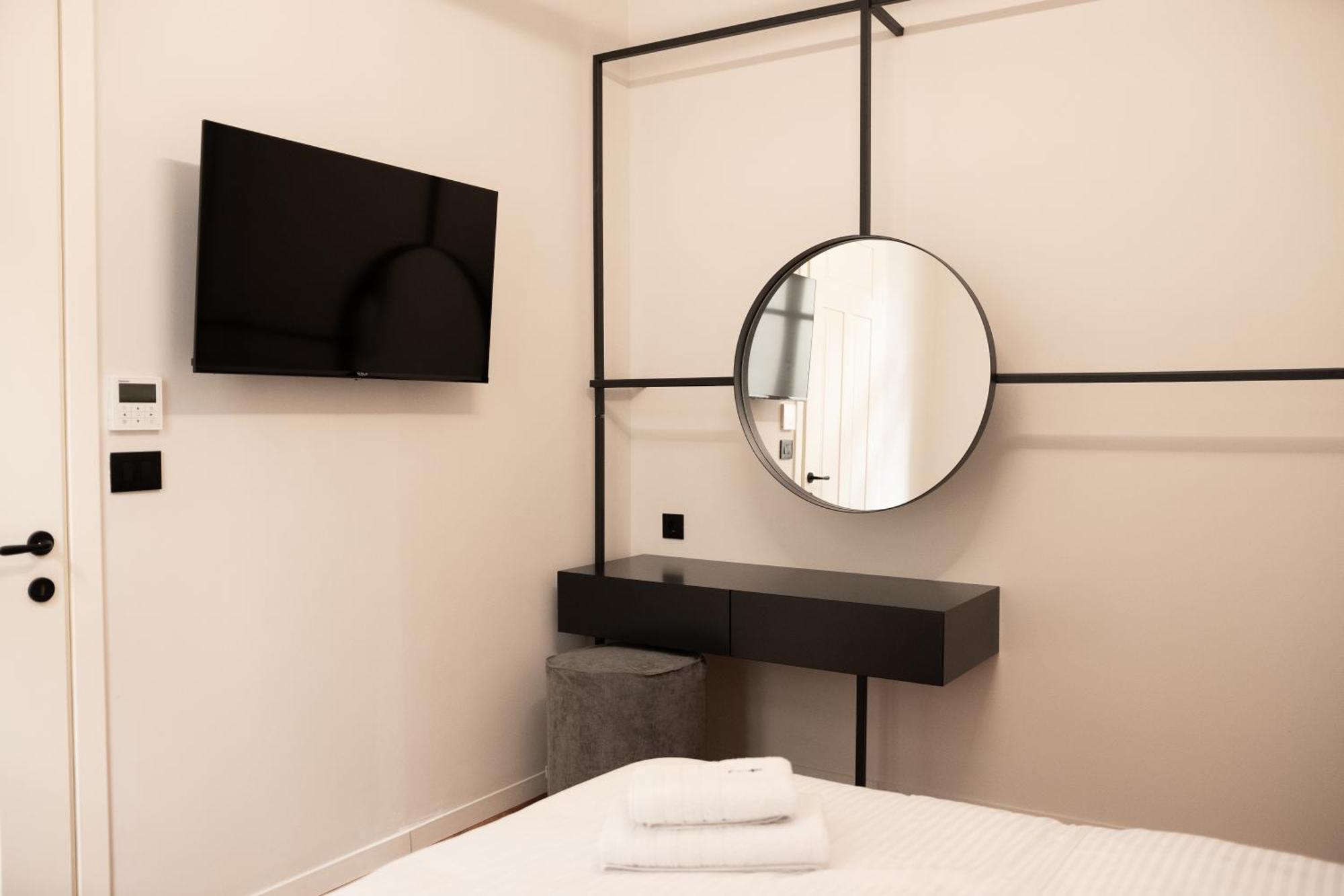 Taskou Luxury Suites Thessaloniki Exterior photo